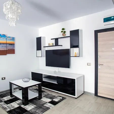 Apartament Black&white 5 Apartamento Năvodari