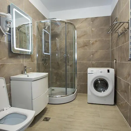 Apartament Black&white 5 *